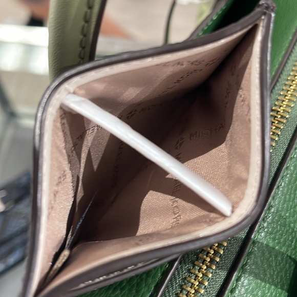 MICHAEL KORS
Reed Large Snakeskin Python Pattern Card Holder Case
NWT - Picture 12 of 16